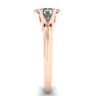 Anillo de compromiso de diamantes redondos de 6 puntas en oro rosado, Image 3