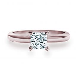 Anillo de compromiso de diamantes talla princesa