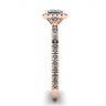Anillo de compromiso con halo flotante de diamantes de talla princesa en oro rosado, Image 3