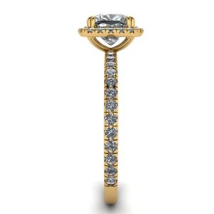 Anillo de compromiso con halo de diamantes de talla cojín en oro amarillo - Photo 2