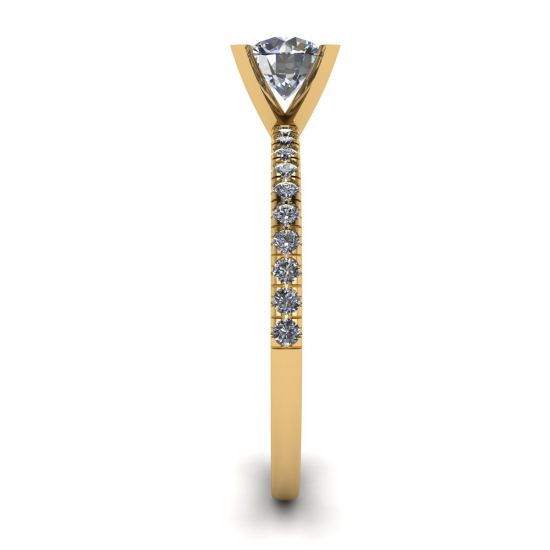 Anillo Clásico Redondo de Diamantes con pavé lateral fino en Oro Amarillo, More Image 1