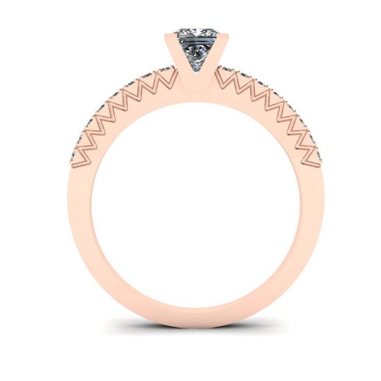 Anillo de diamantes talla princesa en V con pavé lateral en oro rosa, More Image 0