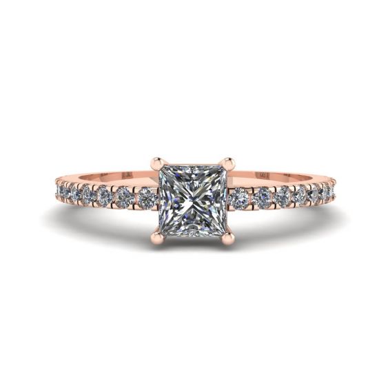Anillo de diamantes de talla princesa con pavé lateral en oro rosa de 18 quilates, Ampliar imagen 1