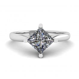 Solitario Rombo Diamante Talla Princesa Oro Blanco