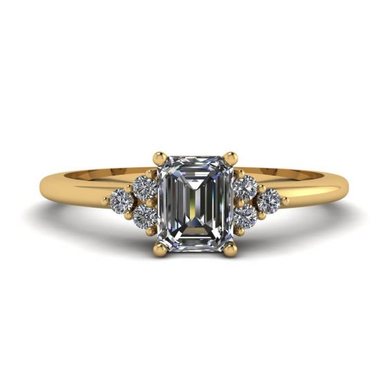Anillo Diamante Talla Esmeralda con Diamantes Laterales Oro Amarillo, Ampliar imagen 1