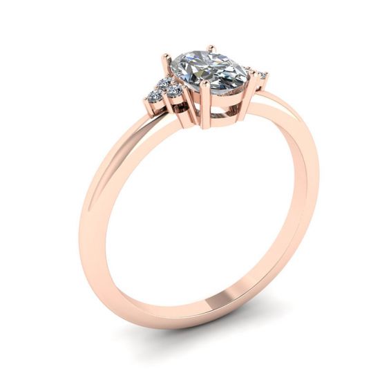 Anillo de diamantes ovalados con 3 diamantes laterales en oro rosa,  Ampliar imagen 4