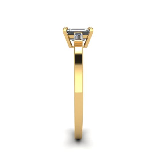 Anillo de diamantes de talla baguette lateral y talla esmeralda en oro amarillo,  Ampliar imagen 3