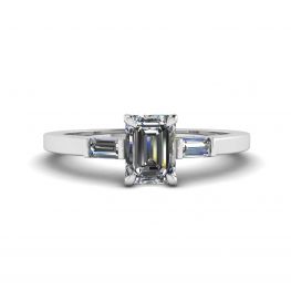 Anillo de diamantes de talla baguette lateral y talla esmeralda Anillo de diamantes de talla baguette lateral y talla esmeralda