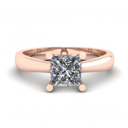 Anillo de oro rosa de 18 quilates con diamante talla princesa