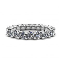 Elegante banda de diamantes con diseño de eternidad
