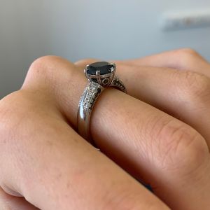 Diamante negro de 6 puntas con anillo pavé de dos colores en oro blanco - Photo 4