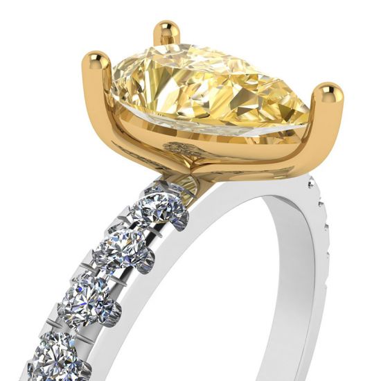 Diamante amarillo pera de 0,5 ct con anillo de pavé lateral, More Image 0