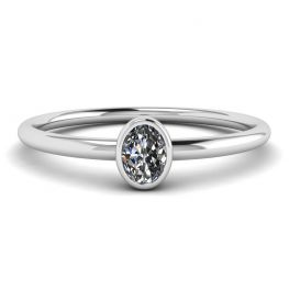 Anillo pequeño de diamantes ovalados La Promesse Anillo pequeño de diamantes ovalados La Promesse
