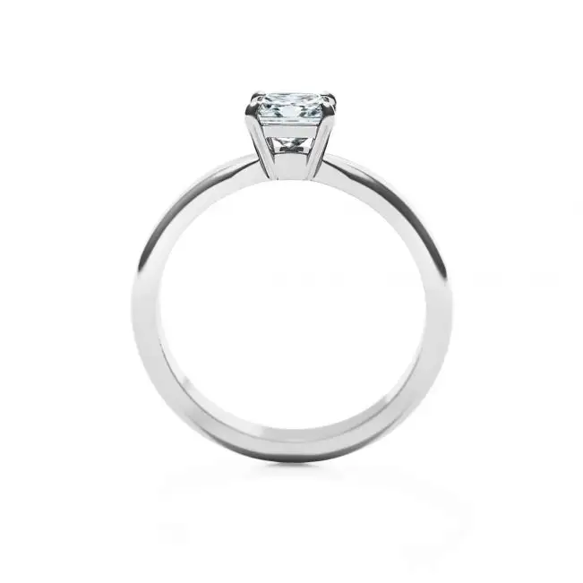 Anillo de compromiso clásico con diamantes de talla princesa - Photo 1