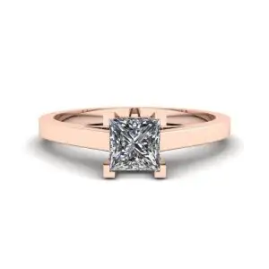 Anillo de diamantes de talla princesa en oro rosa de 18 quilates