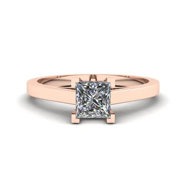 Anillo de diamantes de talla princesa en oro rosa de 18 quilates