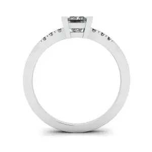 Anillo de diamantes de talla princesa con 3 diamantes laterales pequeños - Photo 1