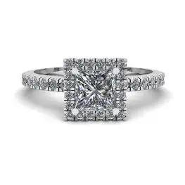 Anillo de compromiso de diamantes con halo flotante de talla princesa