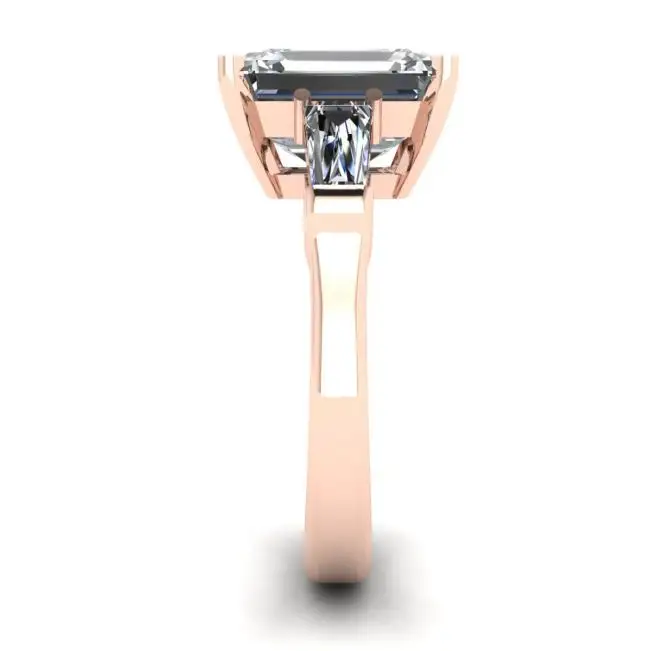 Anillo de compromiso de tres piedras con esmeralda y diamantes de talla baguette en oro rosado - Photo 2