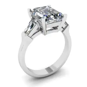 Anillo de compromiso de tres piedras con esmeralda y diamantes de talla baguette - Photo 3