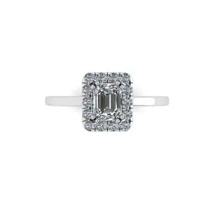Anillo de compromiso con halo de diamantes ovalados