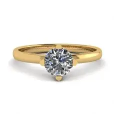 Anillo de diamantes redondos estilo punta invertida en oro amarillo