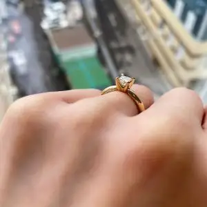 Anillo de Oro Amarillo con Diamante Talla Princesa - Photo 4