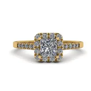 Anillo Halo de diamantes de talla princesa en oro amarillo