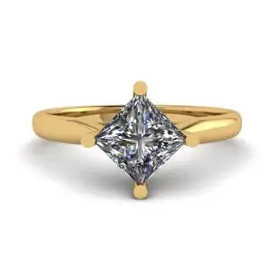 Anillo Solitario Rombo Princesa Diamante Oro Amarillo