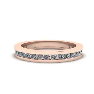 Anillo de diamantes de eternidad con montura de canal en oro rosado