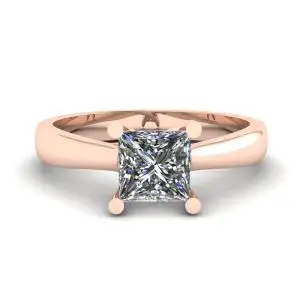 Anillo de oro rosa de 18 quilates con diamante talla princesa