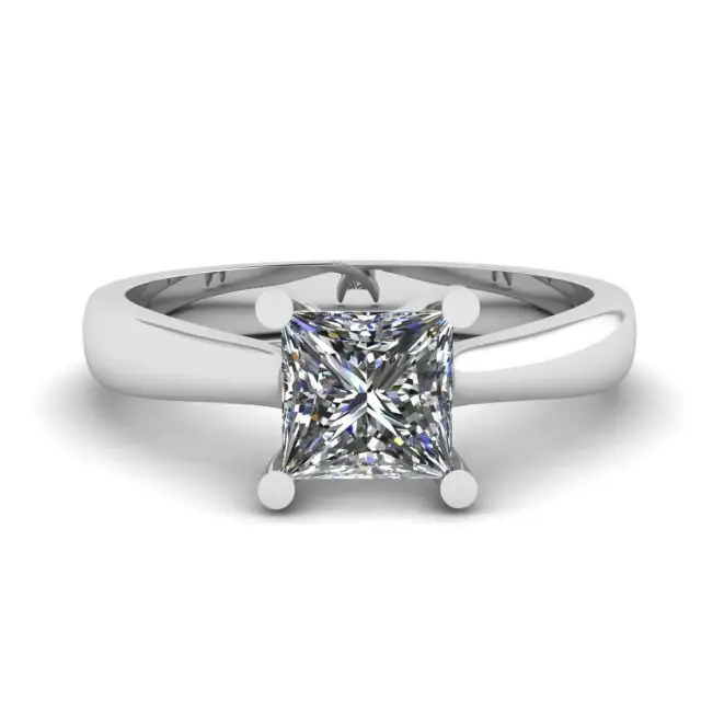Anillo con diamante cuadrado