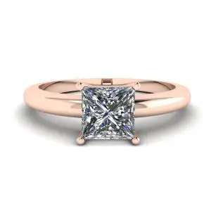 Anillo solitario sencillo de talla princesa en oro rosa