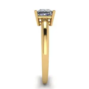 Anillo solitario sencillo de talla princesa en oro amarillo - Photo 2