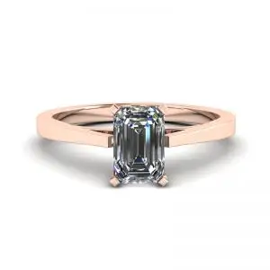 Anillo estilo futurista con diamantes de talla esmeralda en oro rosa de 18 quilates