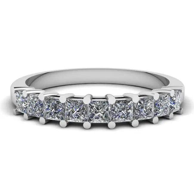 Anillo de diamantes de princesa de 9 cuadrados