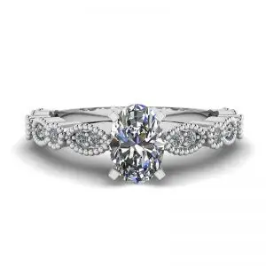 Anillo Estilo Romántico con Diamantes Ovalados en Oro Blanco