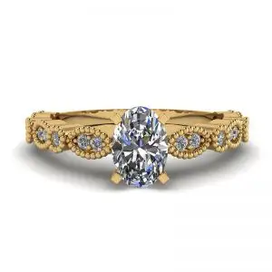Anillo Estilo Romántico con Diamantes Ovalados en Oro Amarillo