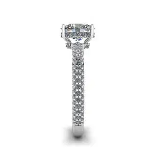 Anillo de diamantes ovalados con banda pavé de diamantes de tres hileras - Photo 2