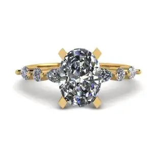 Anillo de Diamantes Ovalados Marquesa Lateral y Piedras Redondas en Oro Amarillo
