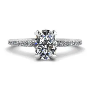 Anillo de diamantes ovalados