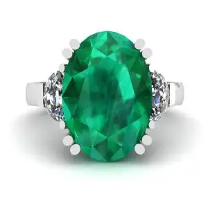 Anillo de esmeralda ovalada con diamantes laterales en forma de media luna