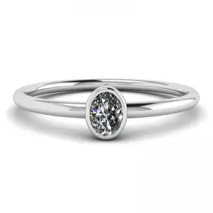 Anillo pequeño de diamantes ovalados La Promesse