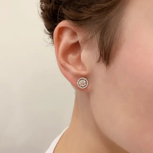 Aretes con halo de diamantes redondos en oro rosado de 18 k - Photo 3