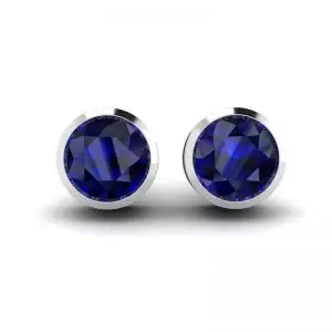 Aretes Clásicos de Zafiro Azul en Oro Blanco