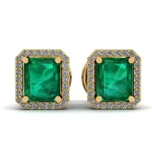Aretes de esmeralda de 2 quilates con halo de diamantes en oro amarillo