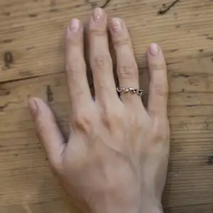 Anillo en Oro Blanco 18K - Colección Ruban - Photo 1