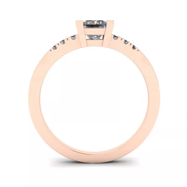 Anillo de diamantes de talla princesa con 3 diamantes laterales pequeños en oro rosa - Photo 1