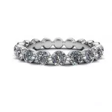 Anillo de eternidad de diamantes de 3 mm Punta compartida